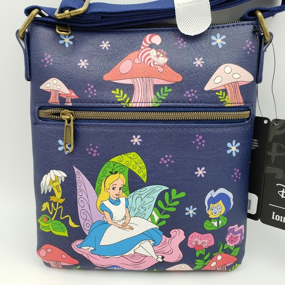 Loungefly Exclusive Alice in Wonderland Passport Bag! Limited Edition NWT - Picture 2 of 7